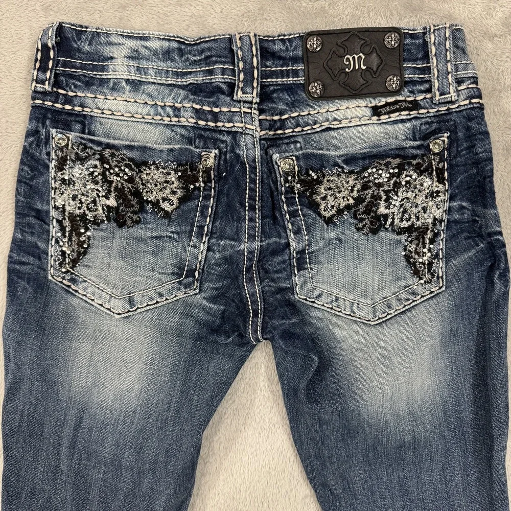 Miss Me Straight Low Rise Jeans Womens 27 Stretch Embellished Dark Wash Blue Y2K